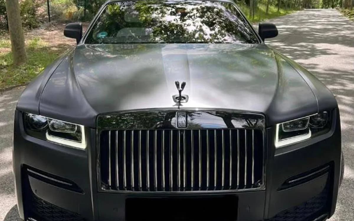 Rolls-Royce Ghost self-drive rental